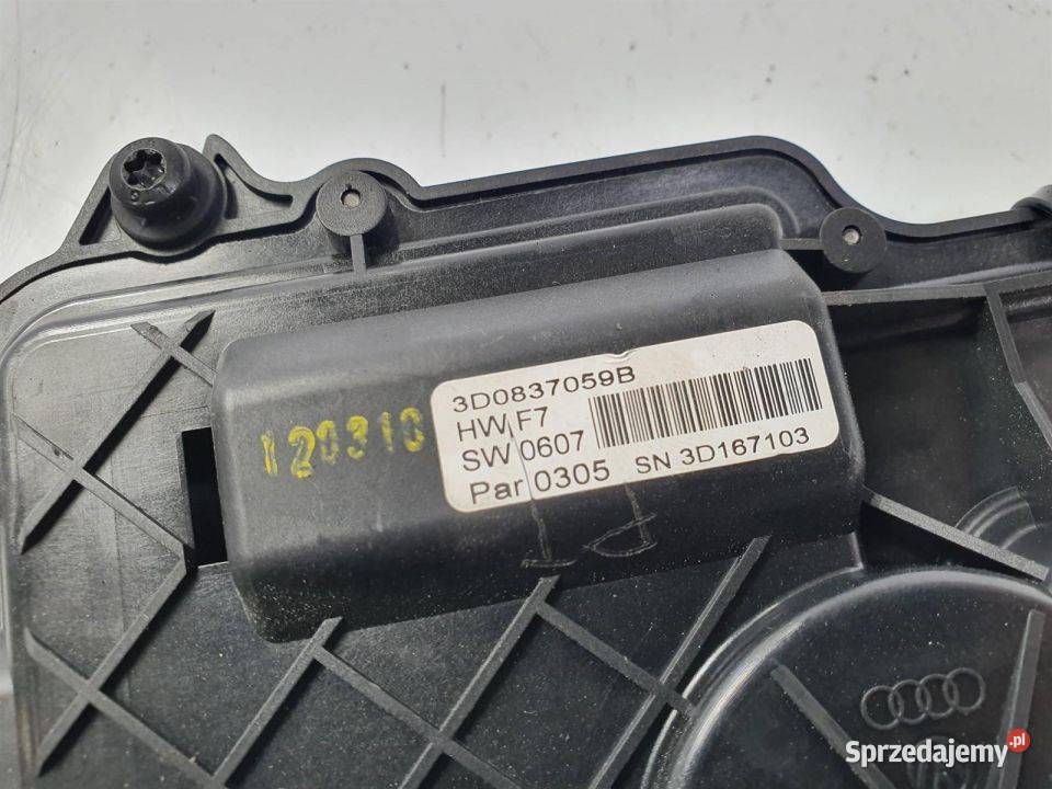 DOCIĄG DRZWI VOLKSWAGEN PHAETON II LIFT Lipno