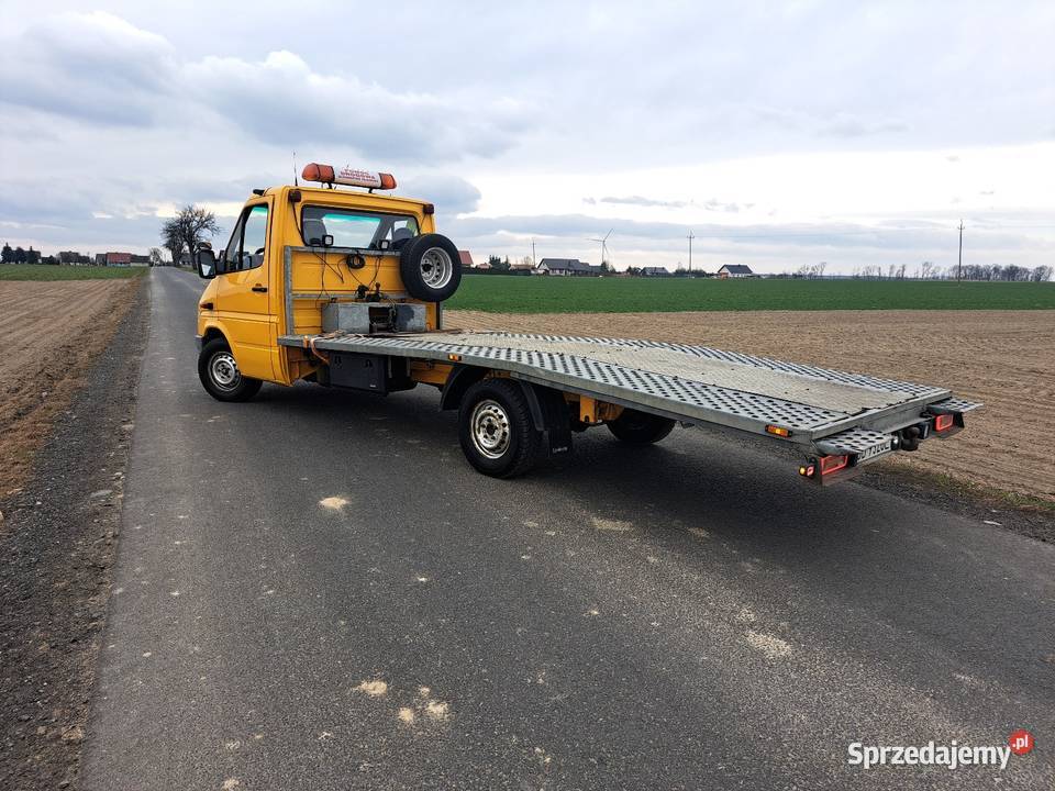 POMOC DROGOWA Autolawta Holowanie Transport DMC Grodków usługi moto