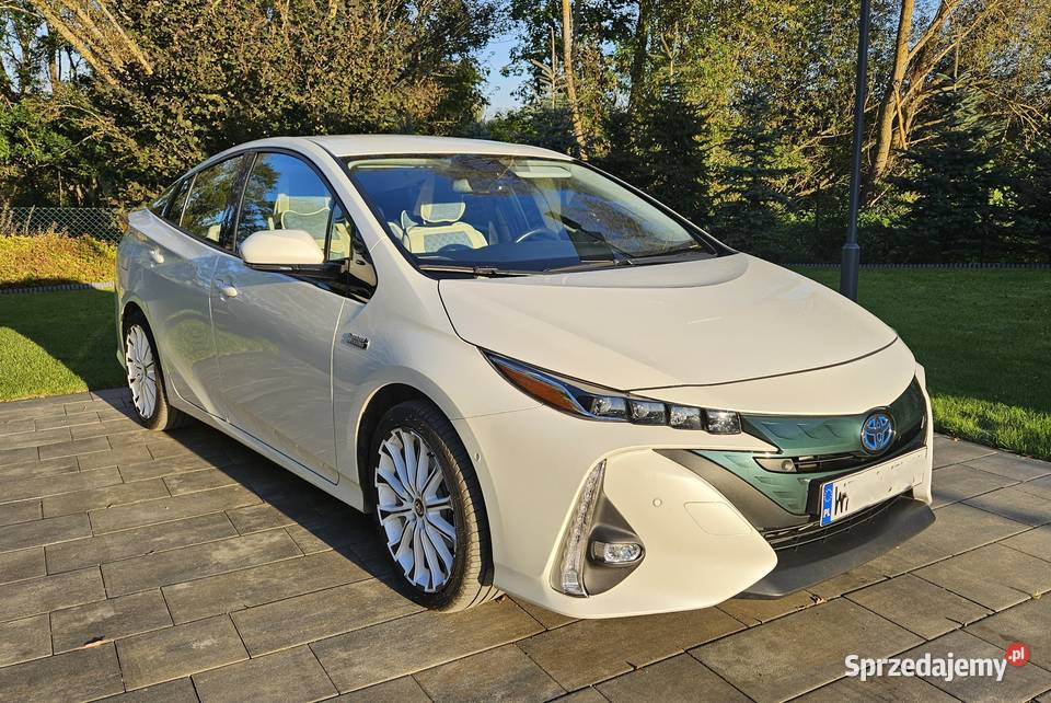 TOYOTA PRIUS Plugin II wł Gwarancja ASO Rok produkcji 2020 mazowieckie Warszawa