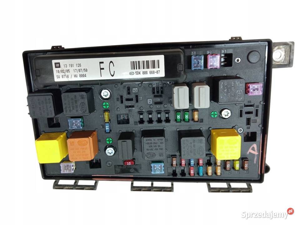 SKRZYNKA BEZPIECZNIKÓW 13191126 16 B Opel Astra sprzedam