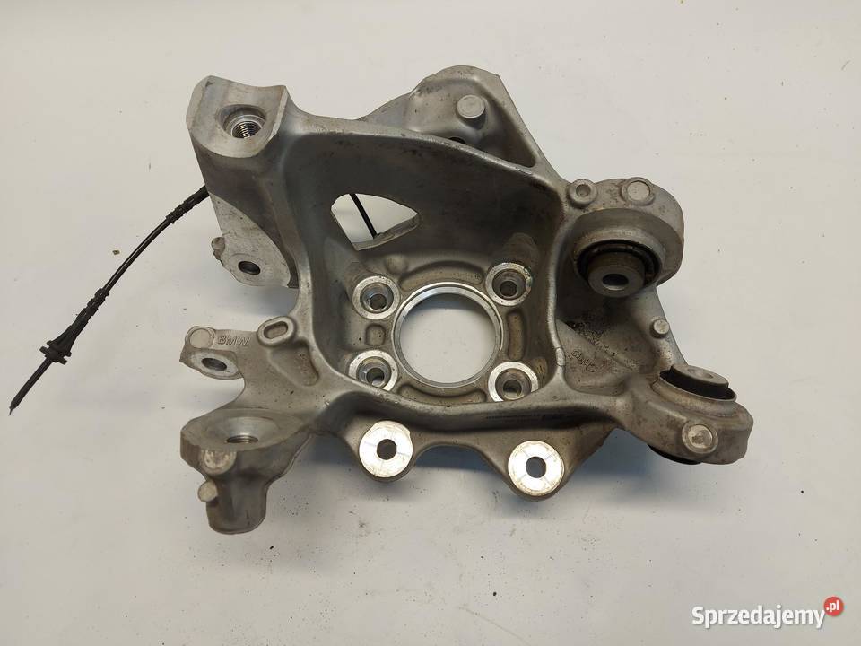 BMW 5 G60 530E Zwrotnica koła tył prawa 6898364 Zestawy zawieszenia