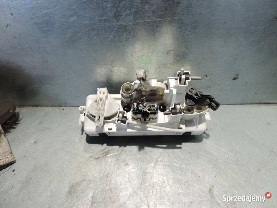 PANEL NAWIEWU KLIMATYZACJI RENAULT MEGANE II Nowy Sącz