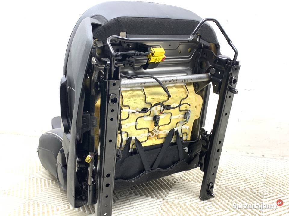 FOTEL PRAWY PRZÓD RENAULT CLIO V Hatchback