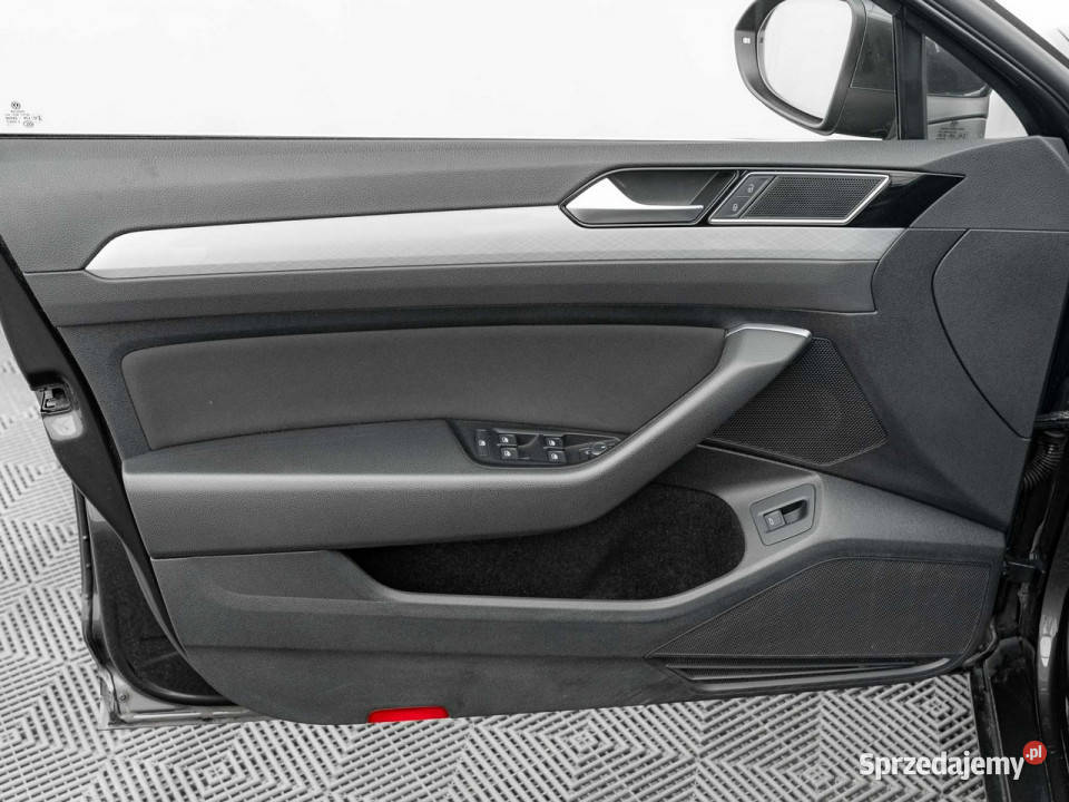 Volkswagen Passat 15 TSI Business DSG Podgrzf 4/5 Passat Pępowo