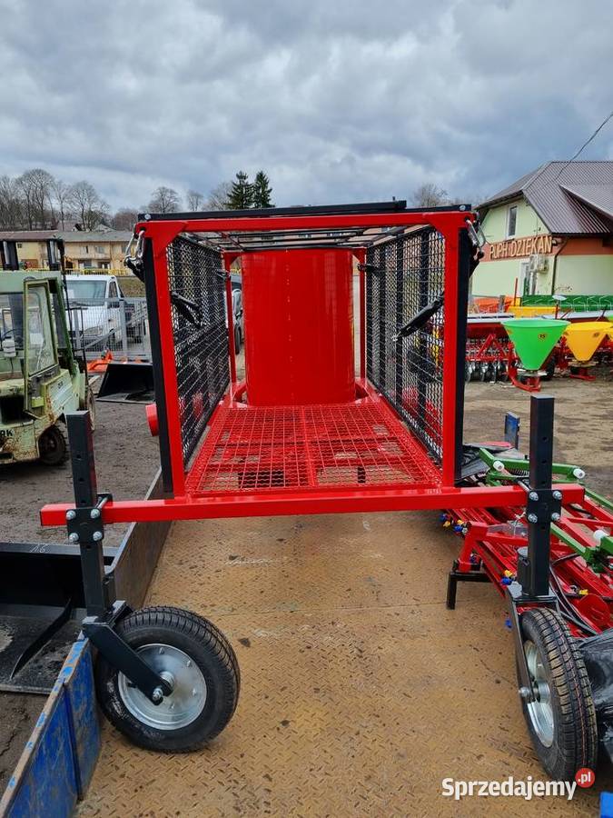 Rozścielacz słomy MCMS Warka RS01 kostka