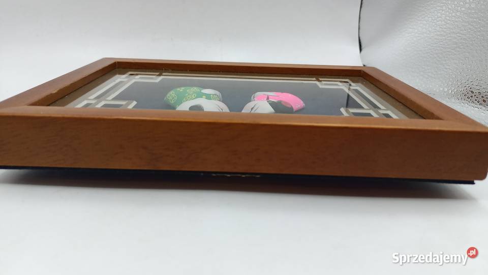 Obraz z chińskimi lalkami z białej glinki Zamość