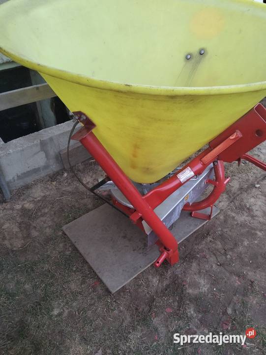 Sprzedam rozsiewacz do nawozu lejek 400l Huta Koszary