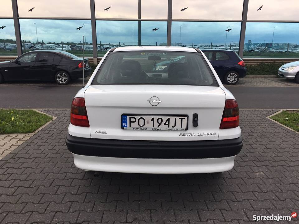 Opel Astra 16 Salon Polska Bońkowski Książki 87000km