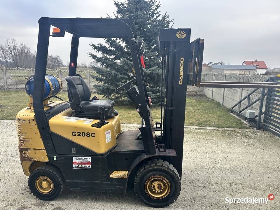 Wózek widłowy Daewoo 2t 45 m triplex wolny skok Pajęczno