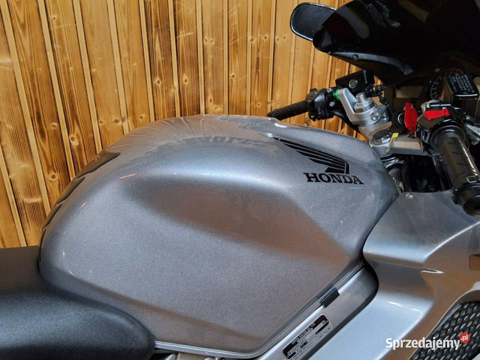 Honda VFR ZADBANY BŁYSZCZY technicznie super Stare Miasto
