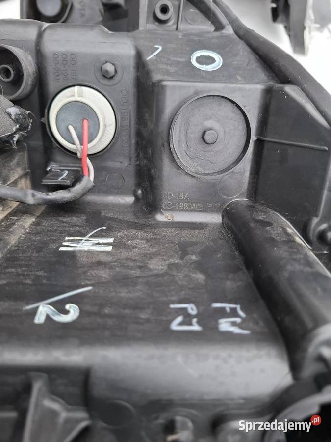 Lampa Prawa Przednia Toyota Yaris 3 Led Prawy Skawina sprzedam