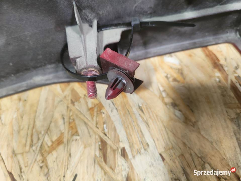 Blenda Listwa Klapy Bagażnika Suzuki Splash Listwy i nakładki Pleszew