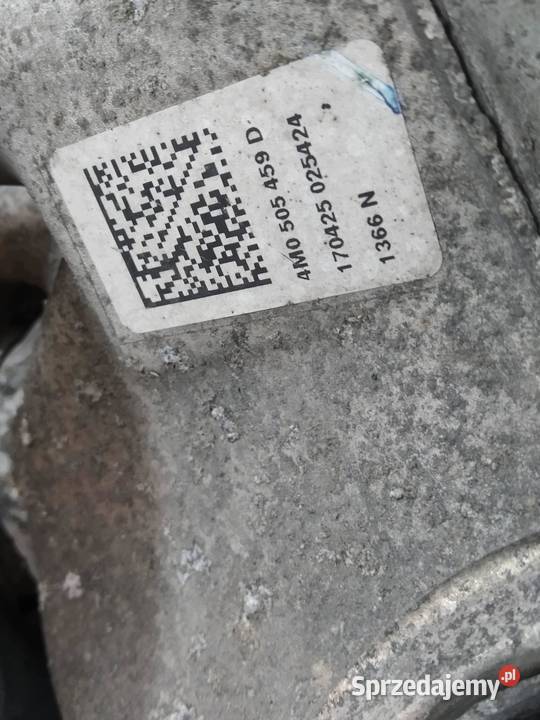 ZWROTNICA LEWY TYŁ 40 TDI 435 4M 4M0505459D Zwrotnice świętokrzyskie