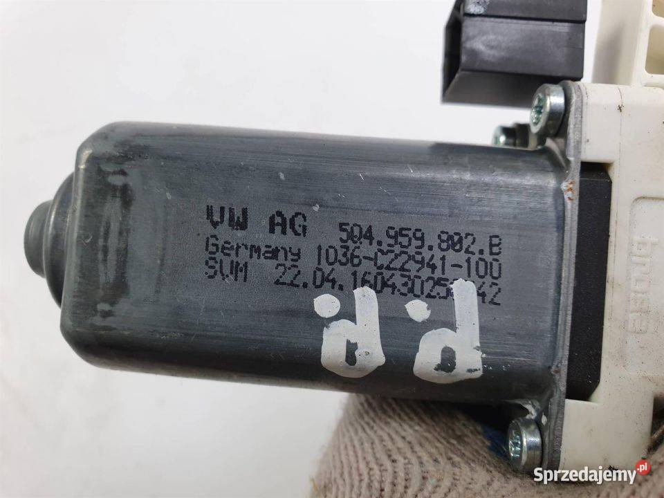 SILNICZEK SZYBY PP VOLKSWAGEN PASSAT B8 osobowe