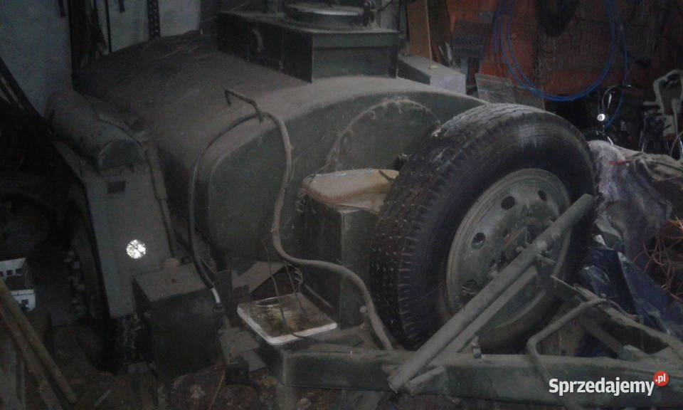 Wojskowa stacja paliwa dystrybutor beczka Czajków