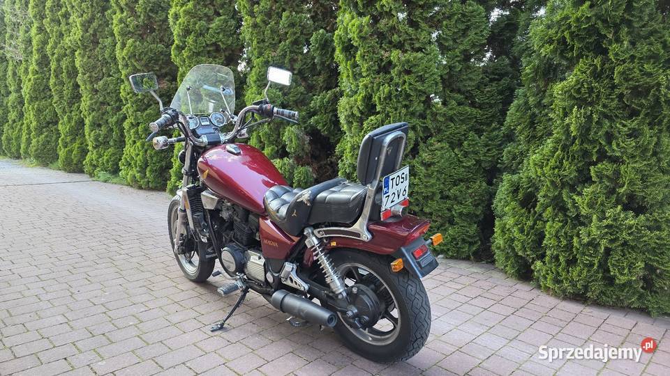 Honda 700 magna zarejestrowany w Polsce motocykl Rok produkcji 1996 podkarpackie Nowa Dęba