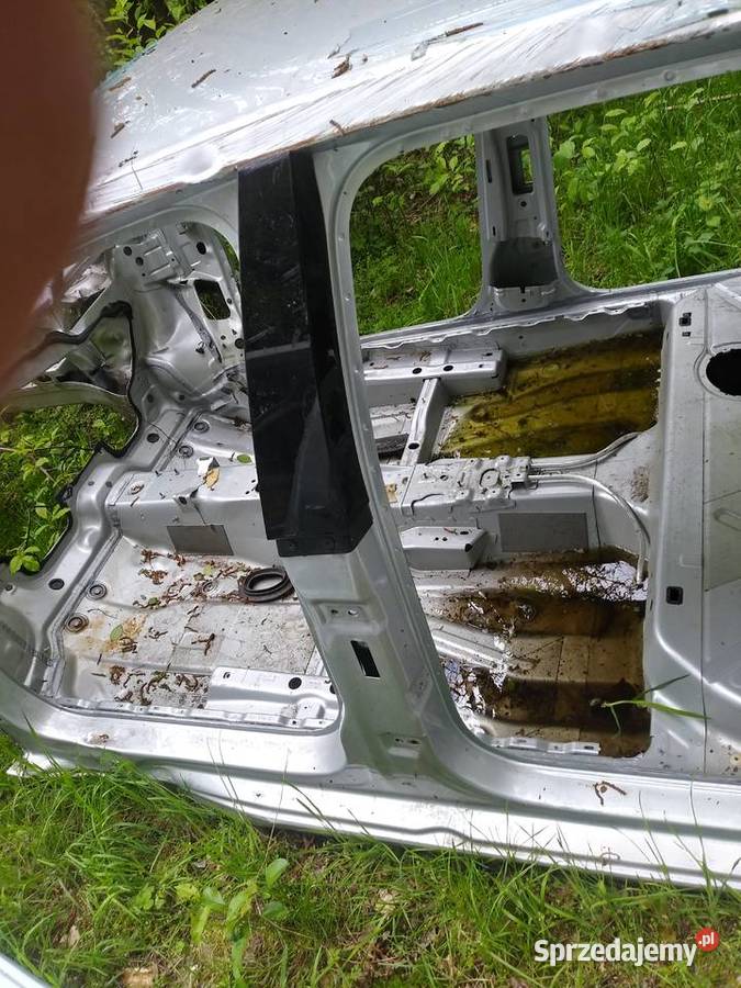 SKODA RAPID błotnik tył prawy słupek wanna Dębno sprzedam