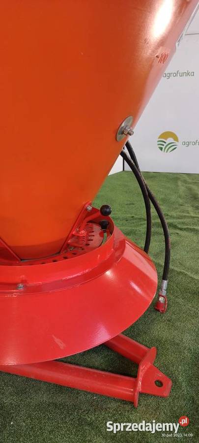 Rozsiewacz LejekPiaskarko Solarka Stalowa Wola