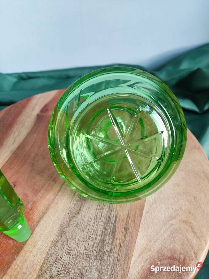 Flakon zielony na perfumy karafka toaletowa Głuchołazy