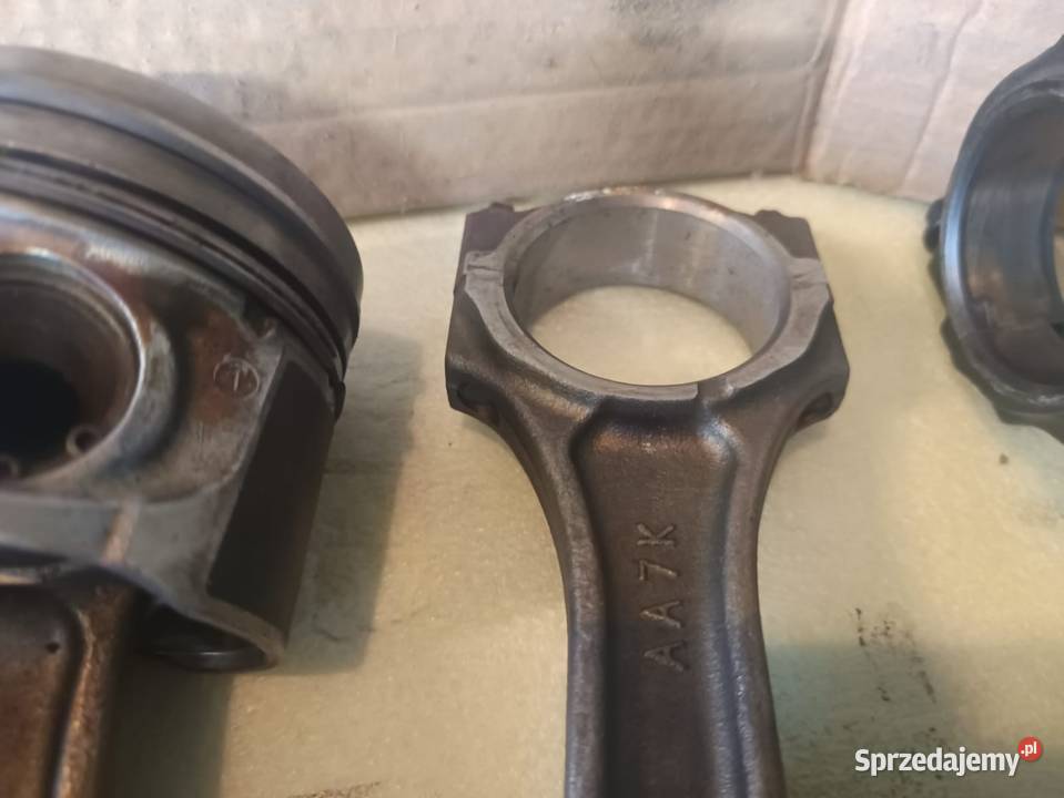 Tłok korbowód Mazda r2aa 22 dziel osobowe Wałbrzych sprzedam