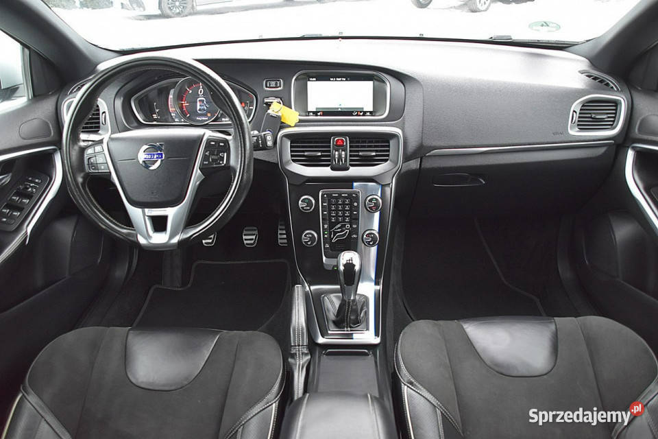 Volvo V40 20D2 RDesign Alcantara Led Navi Xenon ABS V40