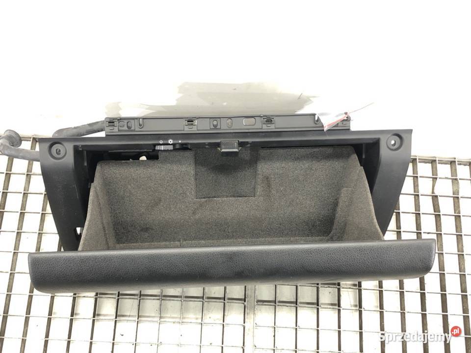 SCHOWEK PASAŻERA PORSCHE CAYENNE Hatchback 0210 podkarpackie