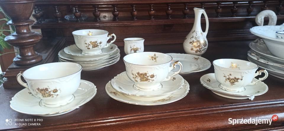 Wazonik amfora Róże ze złotem i czernią Royal Gdańsk