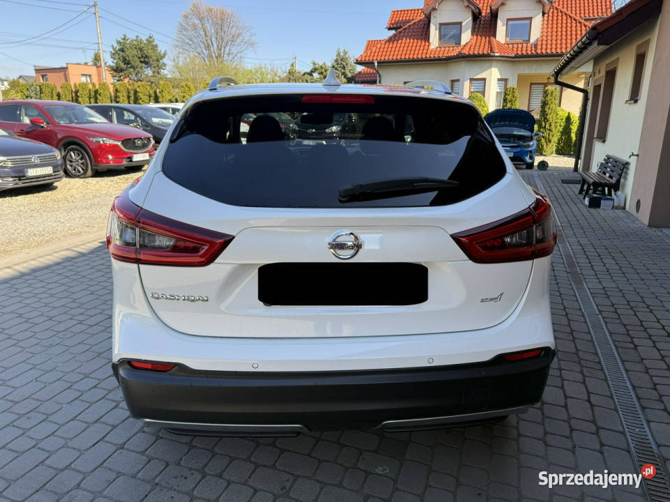 Nissan Qashqai 16 DIGT 163 Klima Navi Kamera 360 manualna Orzech