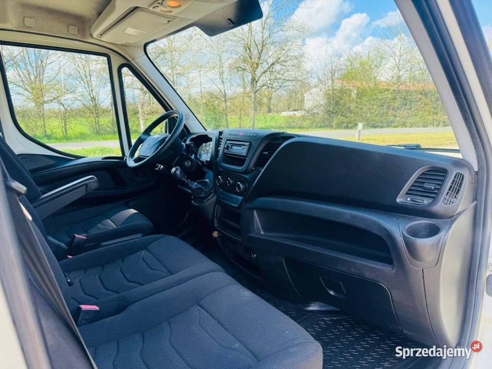 Iveco Daily 35S13 23 d 130 2017r Furgon Blaszak 228000km podkarpackie Nisko