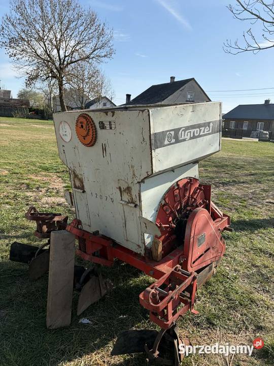 Sprzedam sadzarkę Ciechanowiec