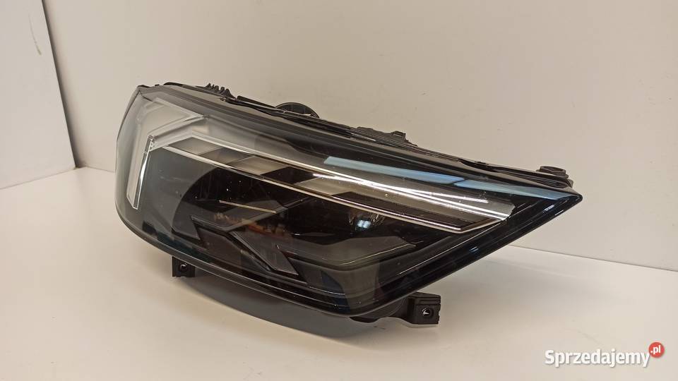 AUDI A1 82A LAMPA PRAWY PRZÓD 82A941034E RHD