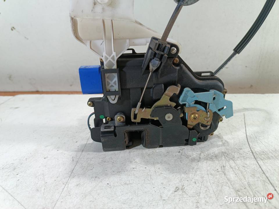 ZAMEK DRZWI PRAWY PRZÓD 9 PIN VW CADDY 19 TDI 2K sprzedam