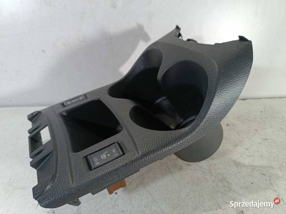 SCHOWEK TUNELU UCHWYT NA KUBKI NISSAN QASHQAI osobowe