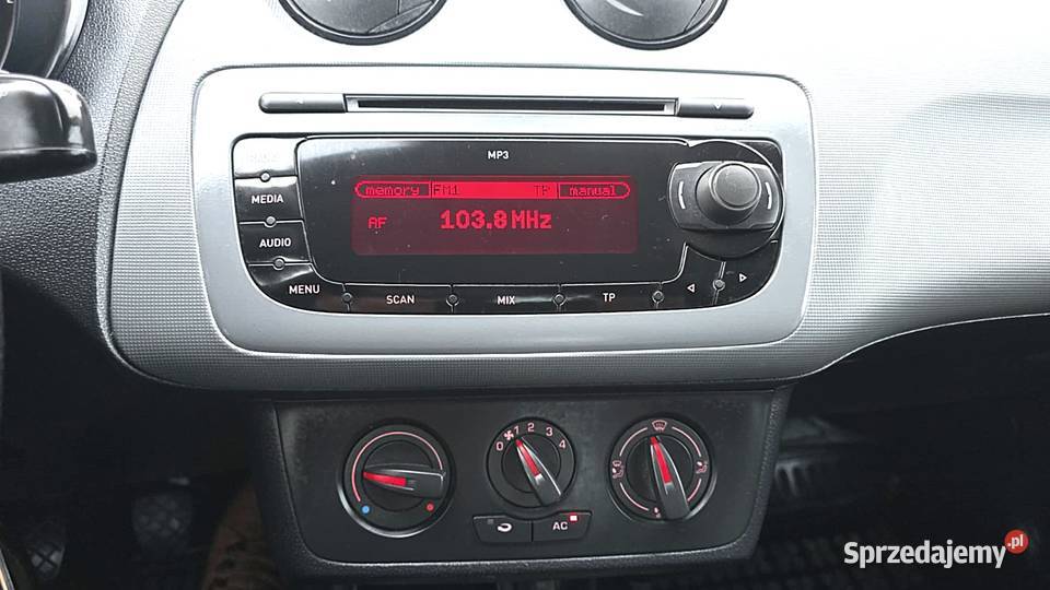 Seat Ibiza IV 2012r 12 MPI Benzyna Lift Jasło sprzedam