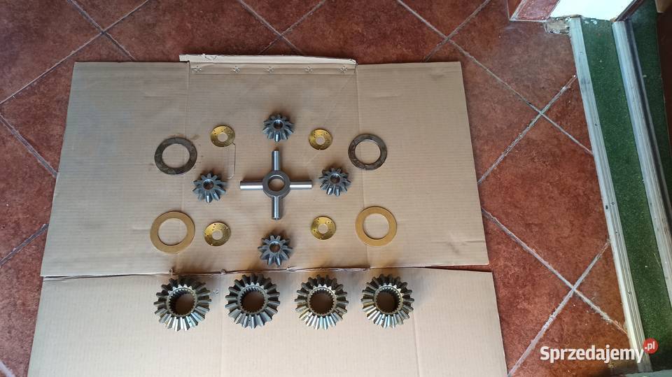 Krzyżak Mechanizm Różnicowy Most Ładowarka UN nieuszkodzony Garwolin
