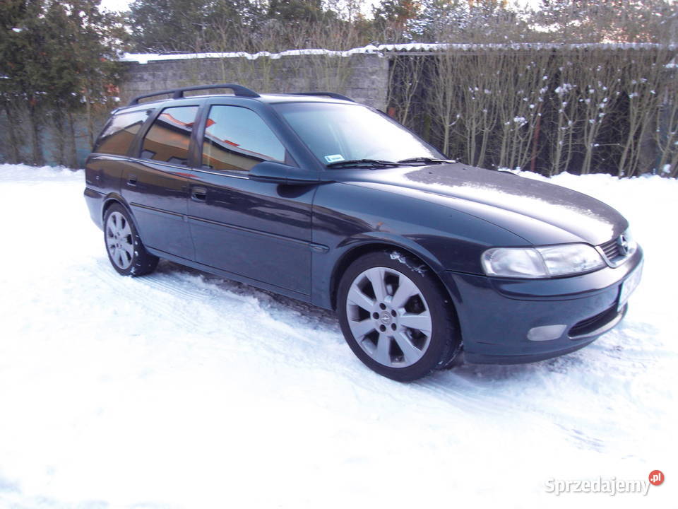 OPEL Vectra B 20 Irmscher Kombi Dodatki Zadbany aluminiowe felgi Vectra