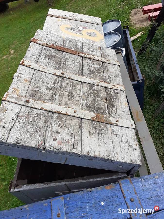 Stara drewniana skrzynia z okuciami LOFT Pozostałe Somonino