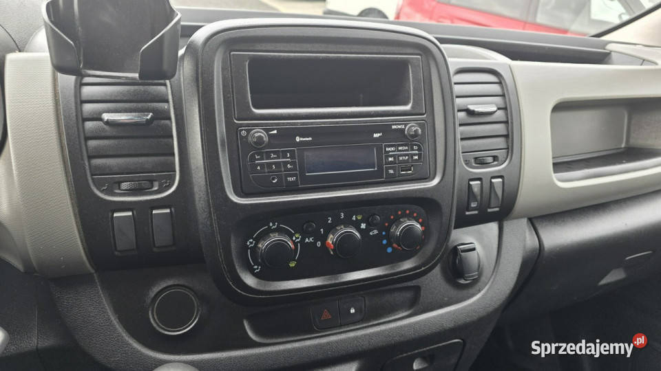 Renault Trafic wersja długa klima ESP Renault śląskie Chełm Śląski