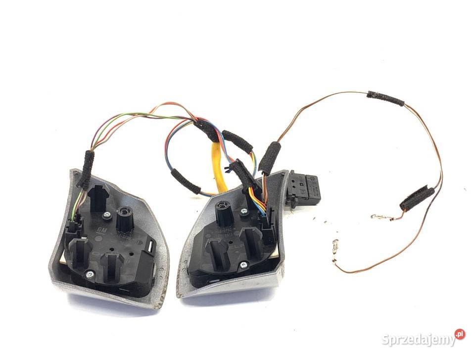 PRZEŁĄCZNIKI KIEROWNICY OPEL ZAFIRA B 13208859