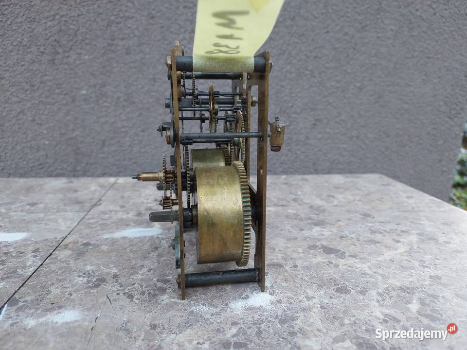 M138 Mechanizm starego zegara ściennego GB Tczew
