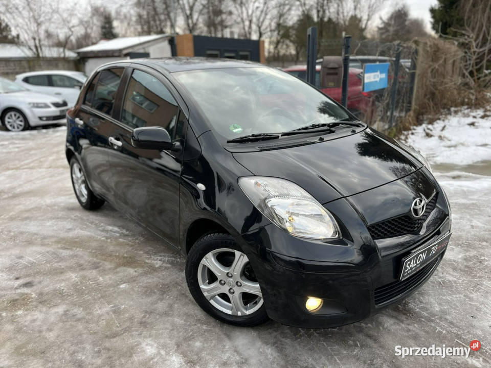 Toyota Yaris 13 1wł 6bieg Klimatronic Bezwyp czujnik zmierzchu Częstochowa