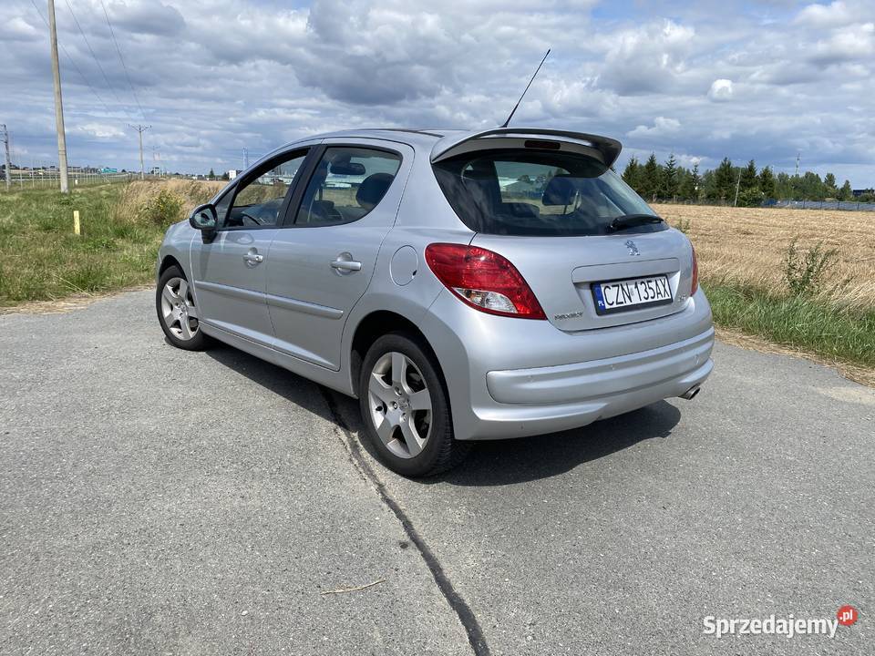 Peugeot 207 2012 16 panorama klima skóra Żnin