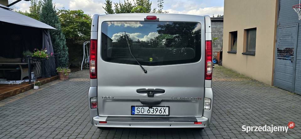 Opel Vivaro L1H1 Tour 7 osobowy Rok produkcji 2007 śląskie Sosnowiec