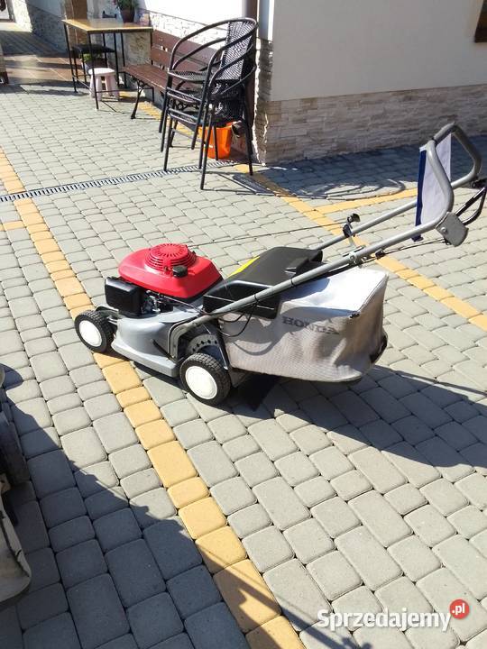 Kosiarki Hondy z napędem