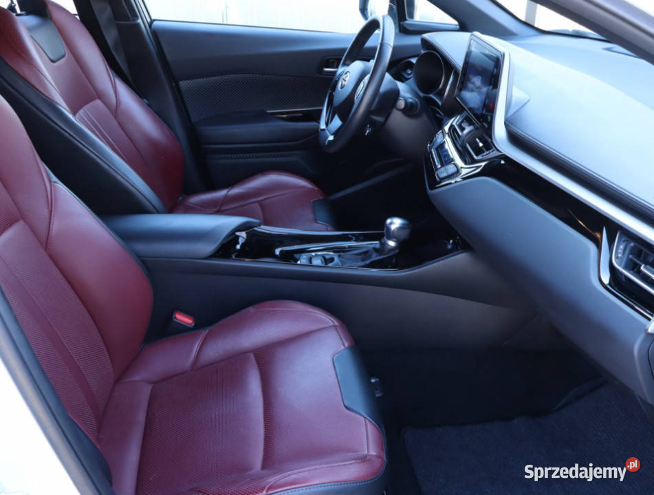 Toyota CHR 18 Hybrid Rok produkcji 2018 mazowieckie Piaseczno sprzedam