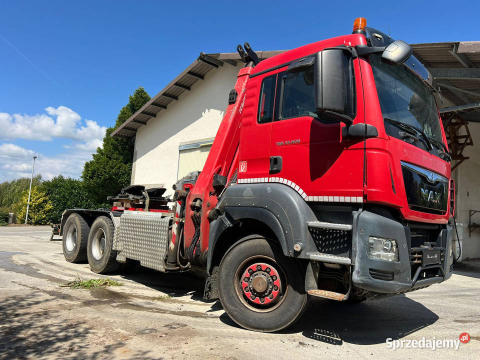 Ciagnik 6x4 z dzwigiem do drewna do drzewa Warszawa