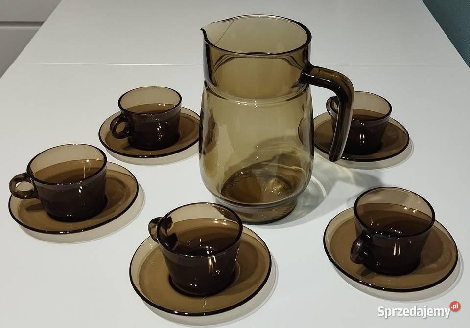 Dzbanek ciemne szkło filiżanki i spodki Vereco Warszawa