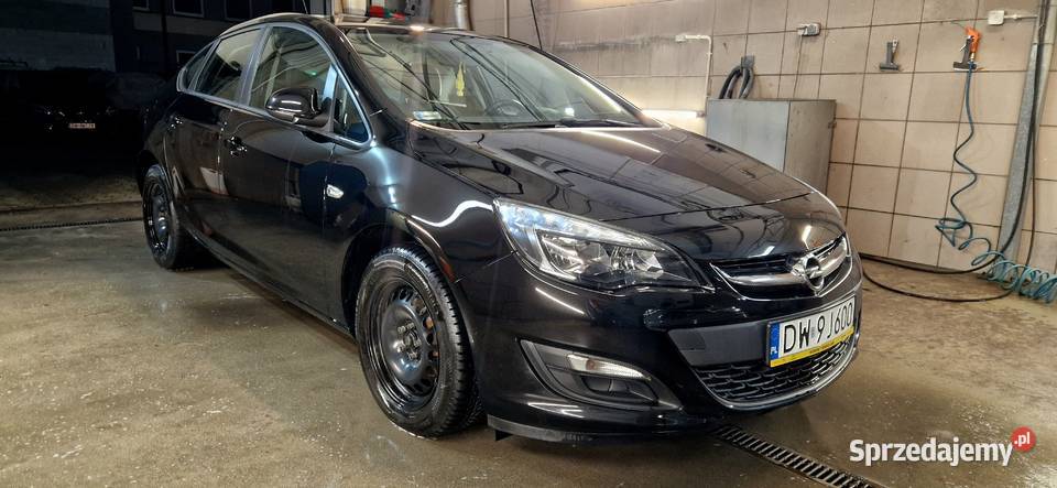 Opel Astra J 16 BENZYNA 2016r POLSKI SALON 2 Wrocław