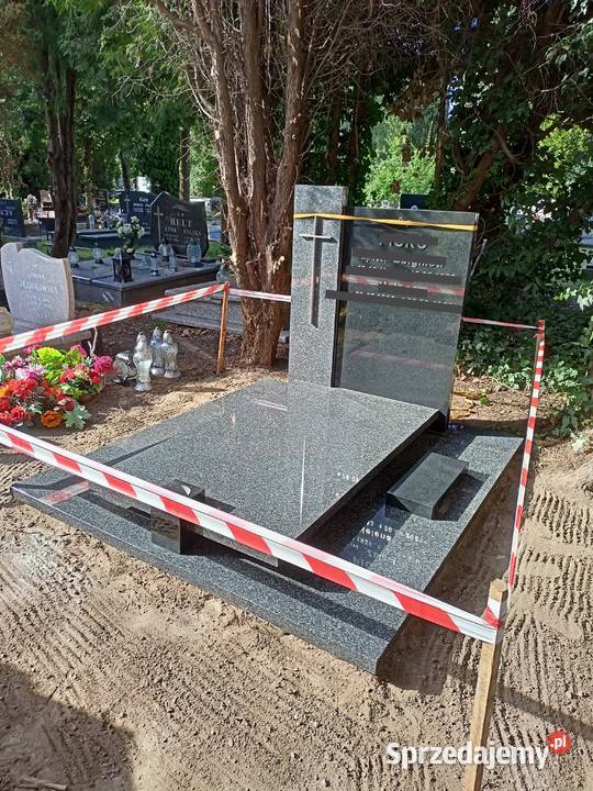 Nagrobek granitowy brąz