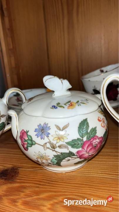Spodek pod filiżankęWedgwood Made in England Z Gdańsk